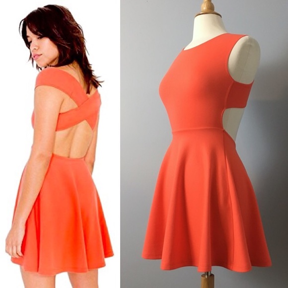 American Apparel Off the Shoulder Cross-back Dress - Picture 4 of 5